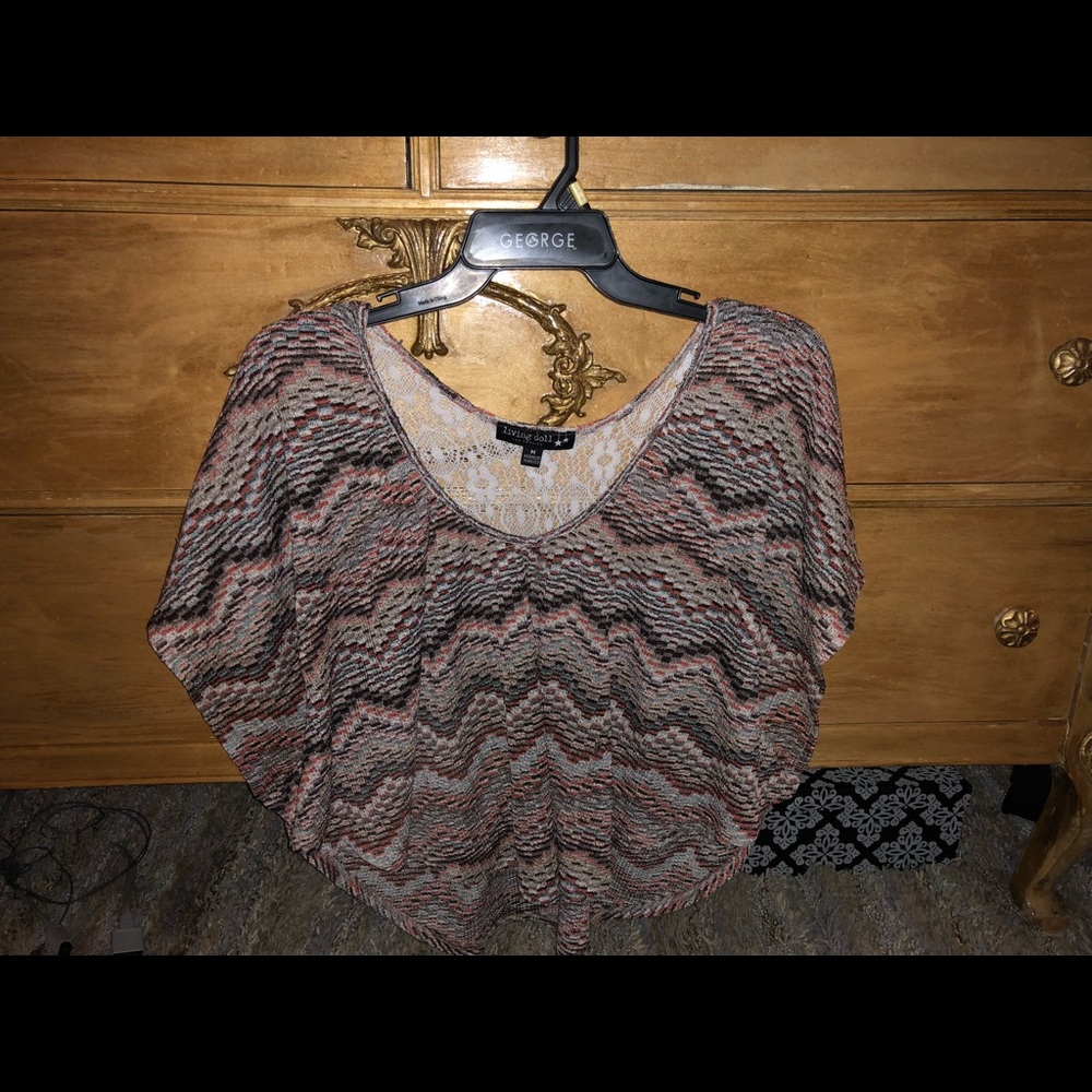 Cute crop w lace back